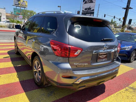 2017 Nissan Pathfinder S