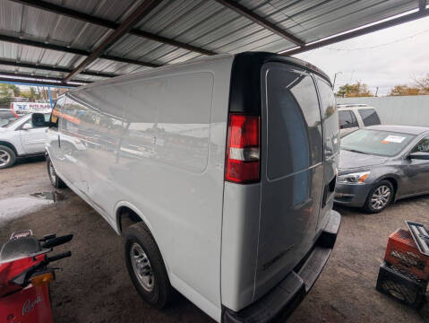 2017 Chevrolet Express 2500