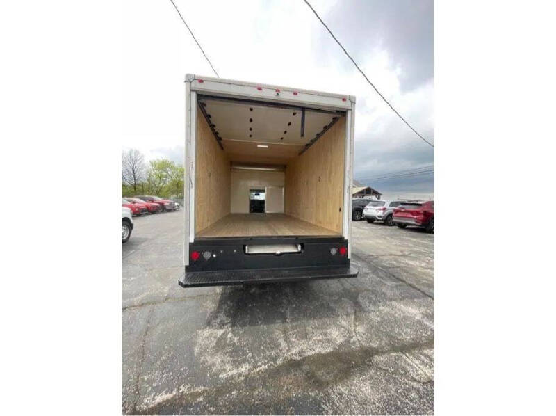 2024 GMC Savana 3500