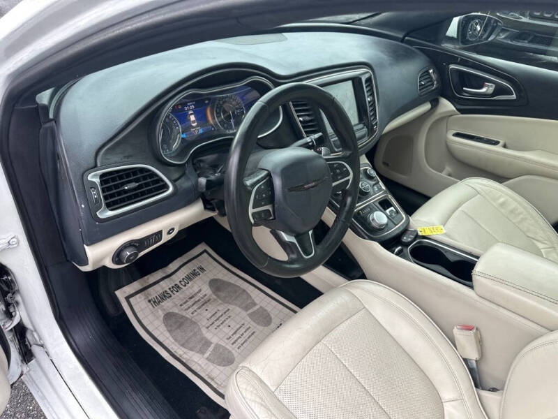 2015 Chrysler 200 C