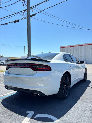 2018 Dodge Charger SXT