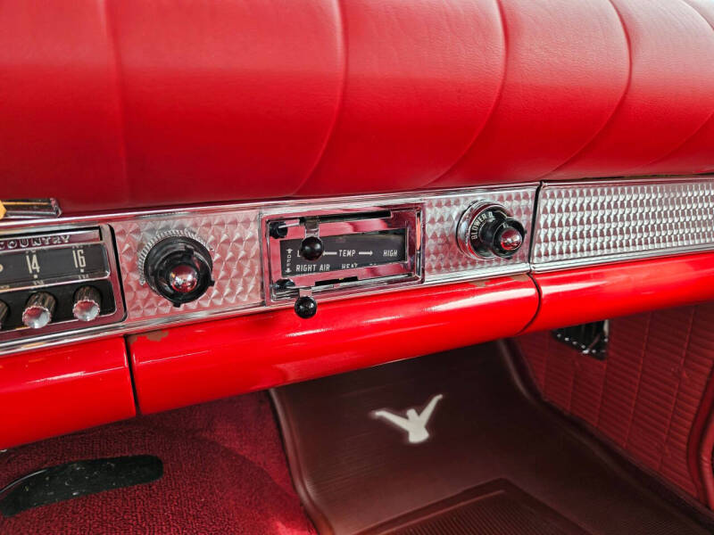 1957 Ford Thunderbird