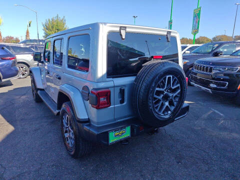 2024 Jeep Wrangler Sahara