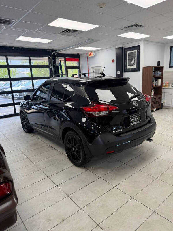 2020 Nissan Kicks SR