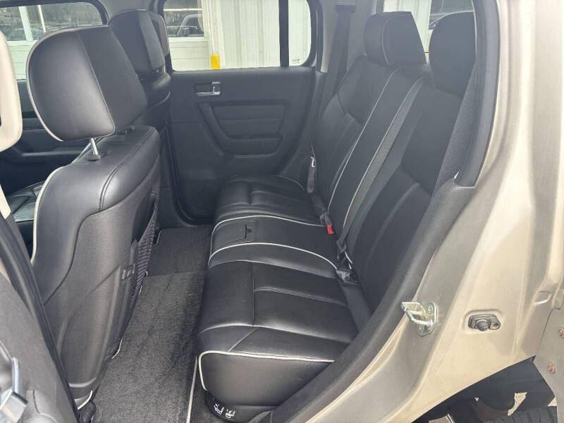 2009 HUMMER H3 Alpha
