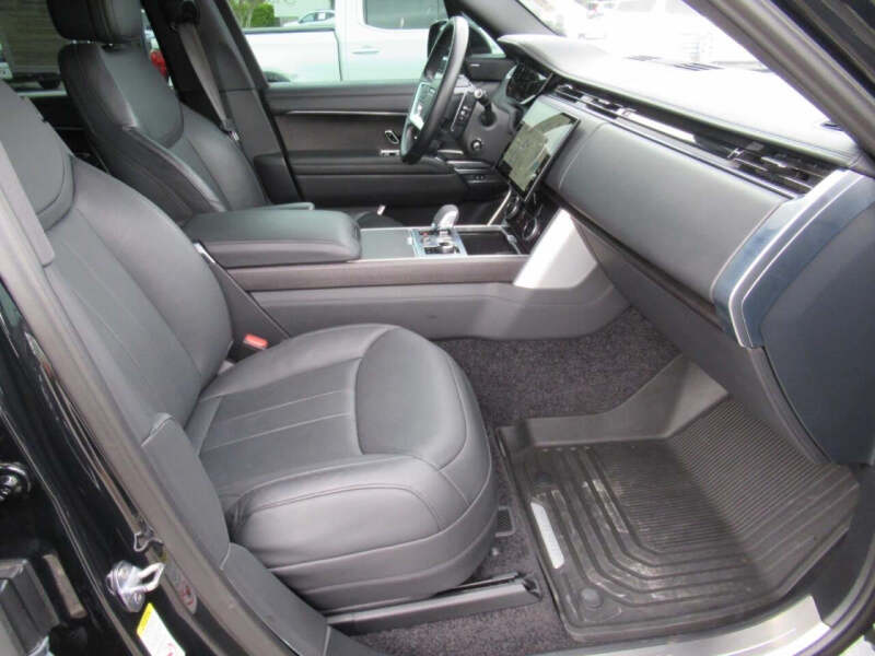 2023 Land Rover Range Rover P530 SE