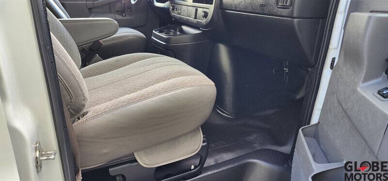2017 GMC Savana 2500