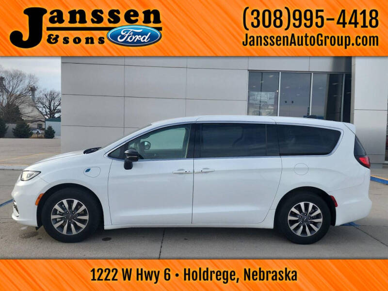 2024 Chrysler Pacifica Plug-In Hybrid
