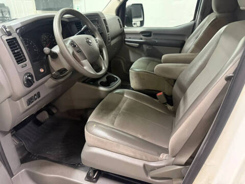 2016 Nissan NV
