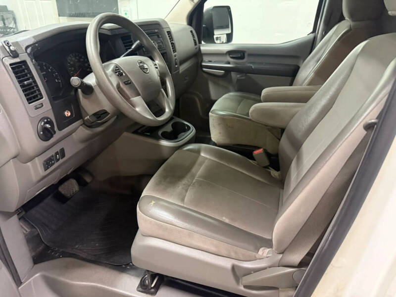 2016 Nissan NV
