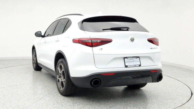 2022 Alfa Romeo Stelvio Sprint