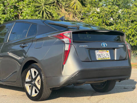 2016 Toyota Prius Four Touring