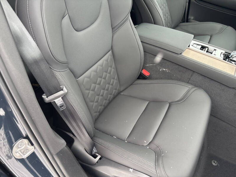 2026 Volvo XC90 B6 Core