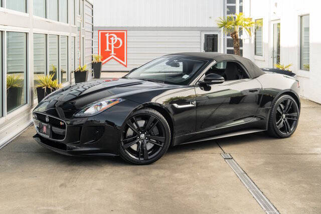2014 Jaguar F-TYPE V8 S