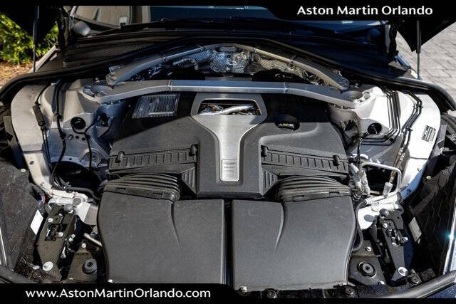 2025 Aston Martin DBX 707