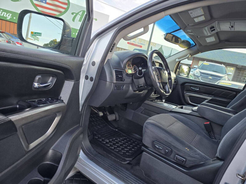 2015 Nissan Armada SV