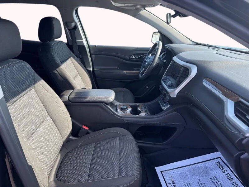 2023 GMC Acadia SLE