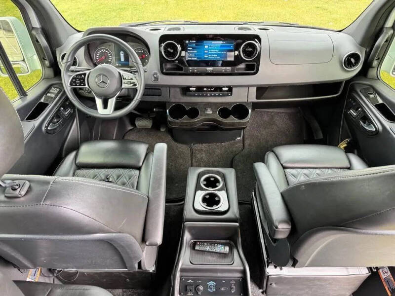 2023 Mercedes-Benz Sprinter 2500