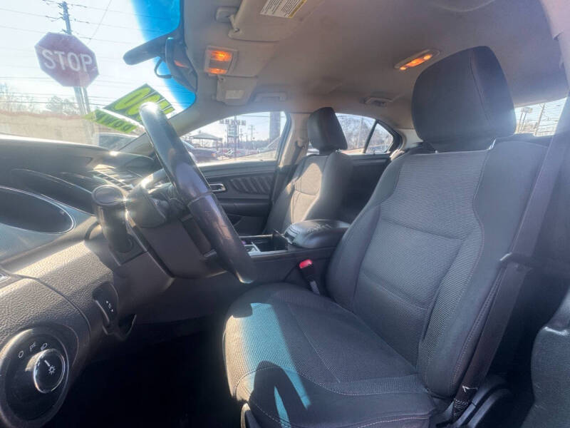 2010 Ford Taurus SEL