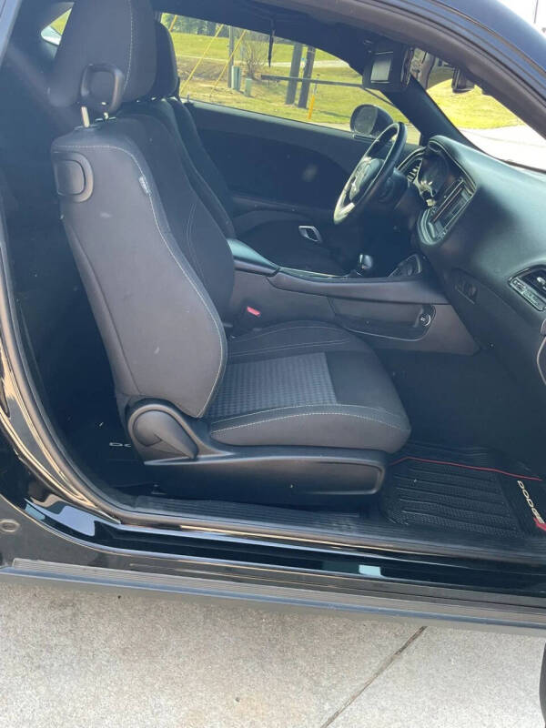 2021 Dodge Challenger SXT