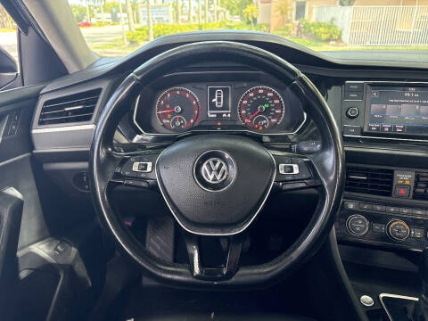 2019 Volkswagen Jetta R-Line