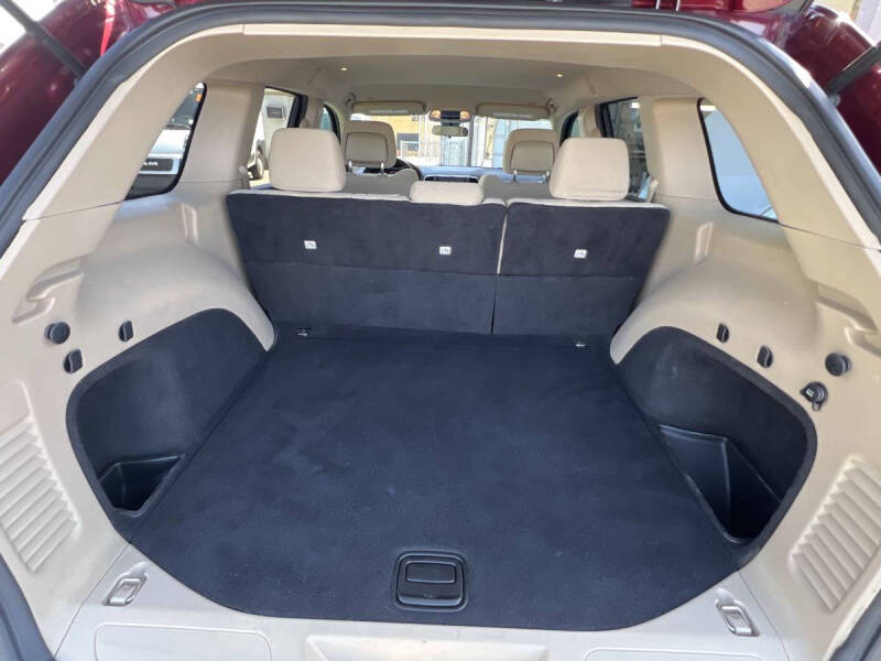 2019 Jeep Grand Cherokee Laredo E