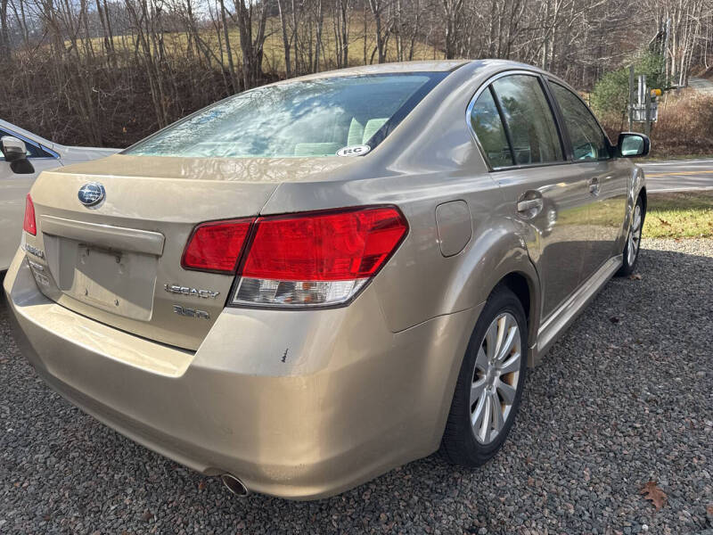 2010 Subaru Legacy 3.6R Premium