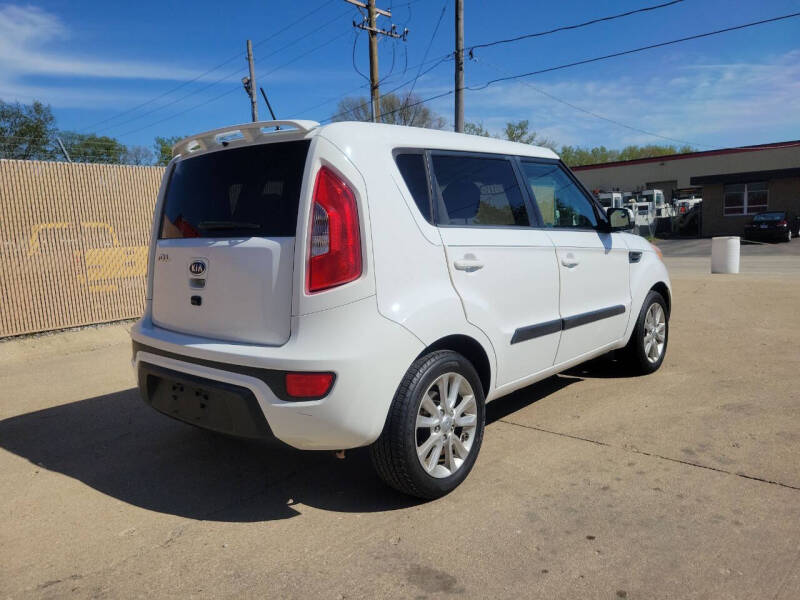 2012 Kia Soul +