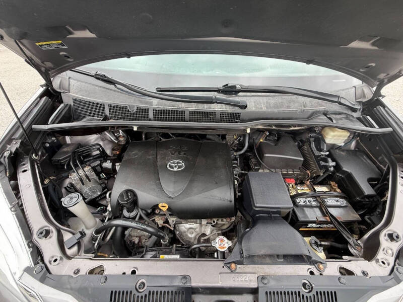 2017 Toyota Sienna XLE 8-Passenger