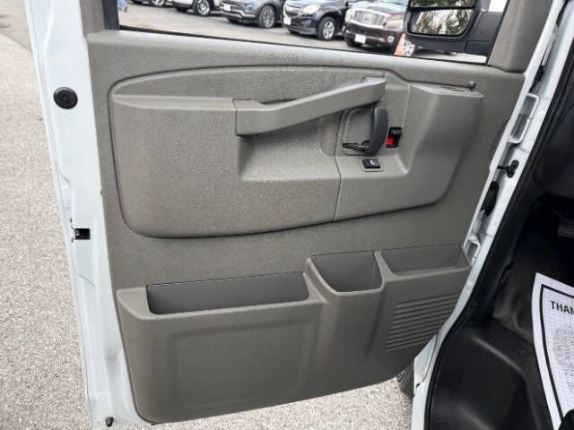 2022 GMC Savana 2500