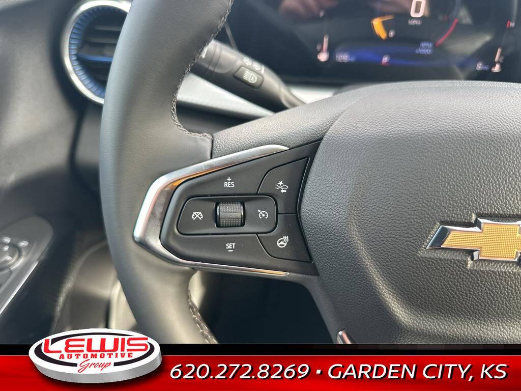 2025 Chevrolet Trax for sale at Lewis Chevrolet of Garden City in Garden City, KS