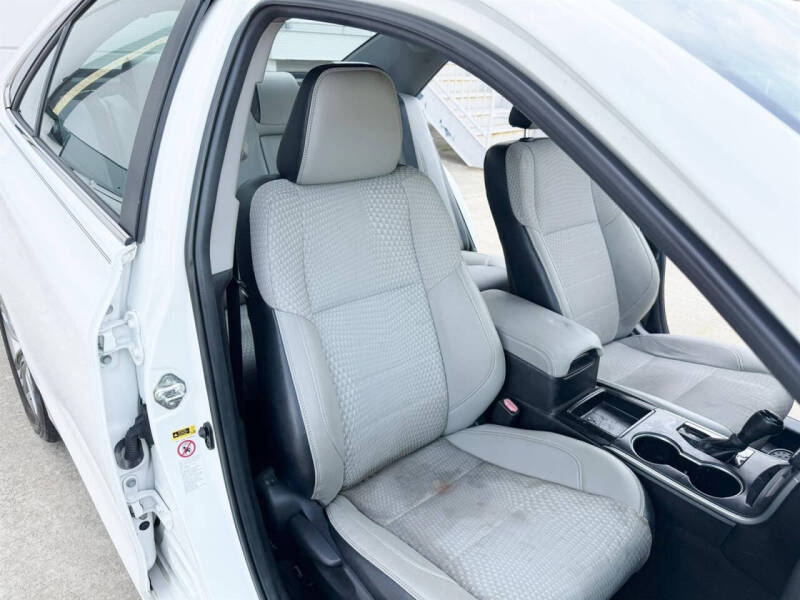 2015 Toyota Camry SE