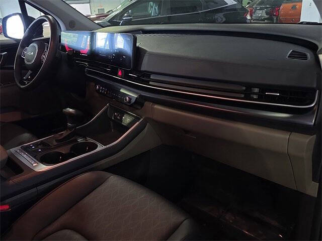 2025 Kia Carnival LXS