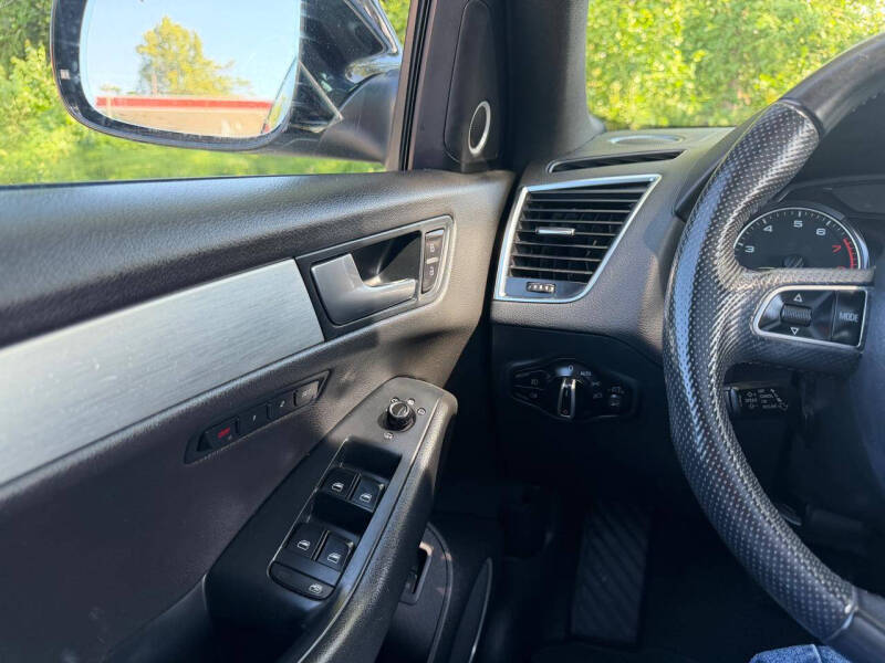 2011 Audi Q5 3.2 quattro Premium Plus