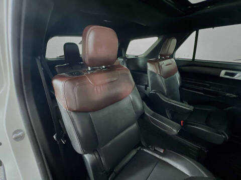 2023 Ford Explorer Platinum