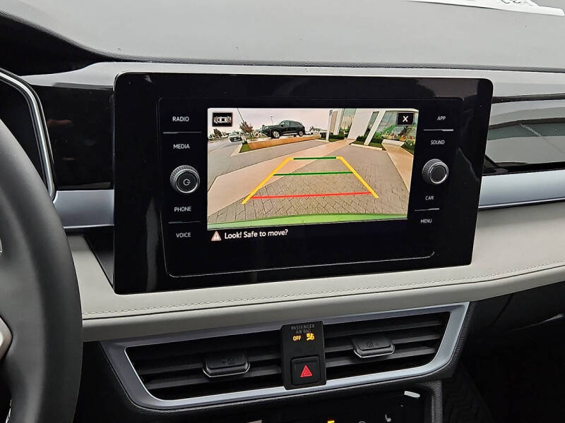 2026 Volkswagen Taos SE