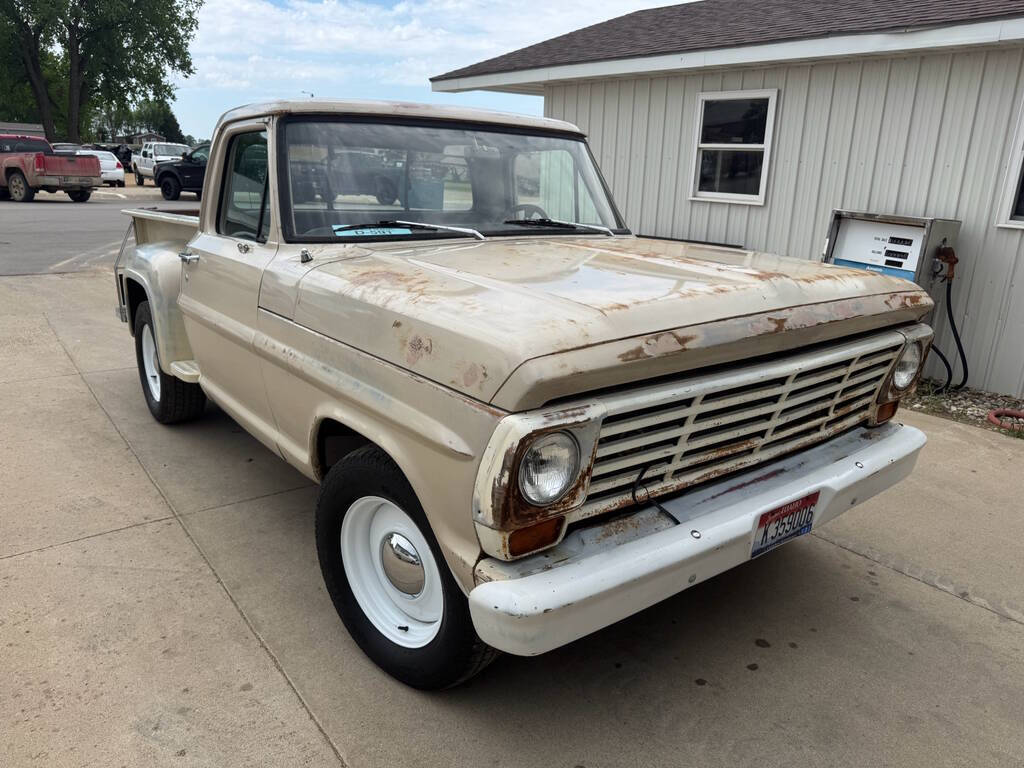1967 Ford F-100 1