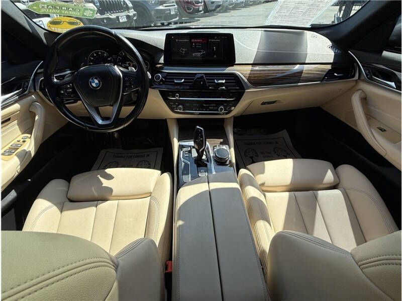 2019 BMW 5 Series 530i