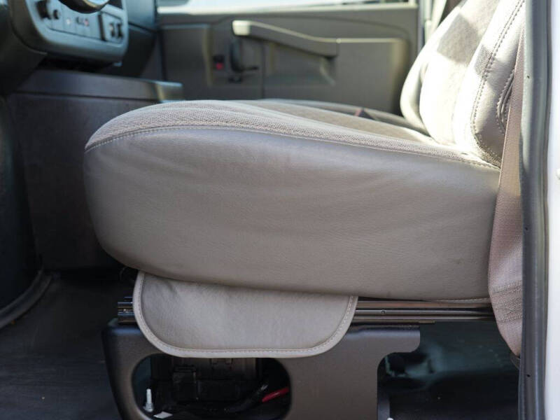 2017 Chevrolet Express 2500