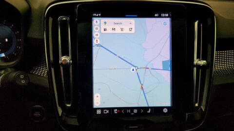 2025 Volvo XC40 B5 Plus Dark Theme