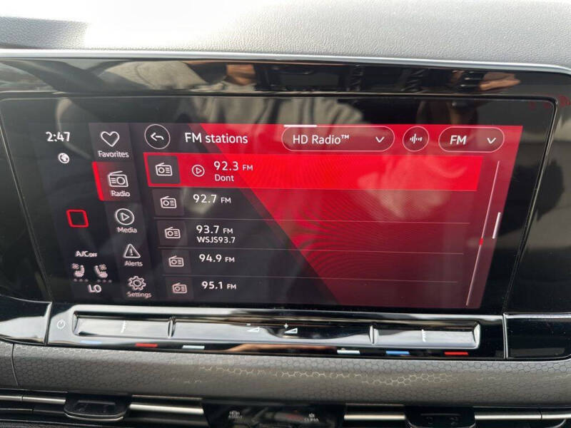 2023 Volkswagen Golf GTI SE