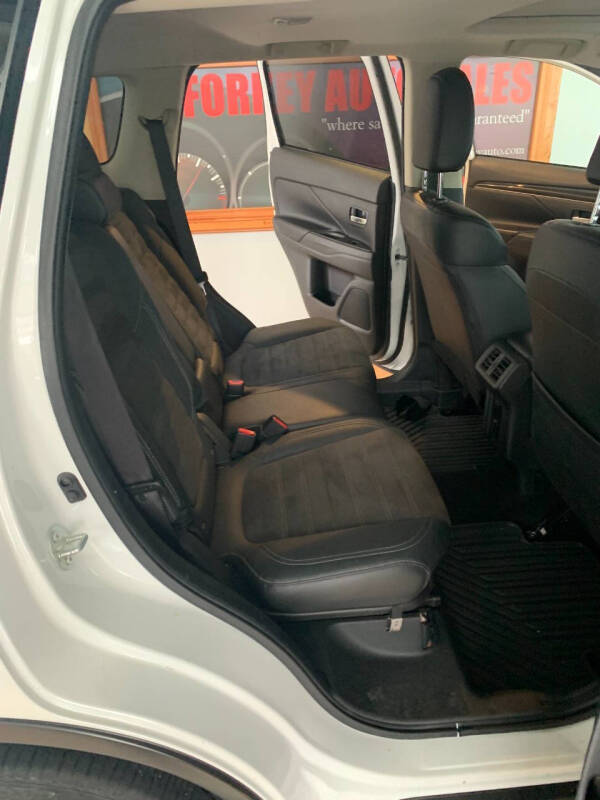 2020 Mitsubishi Outlander SE