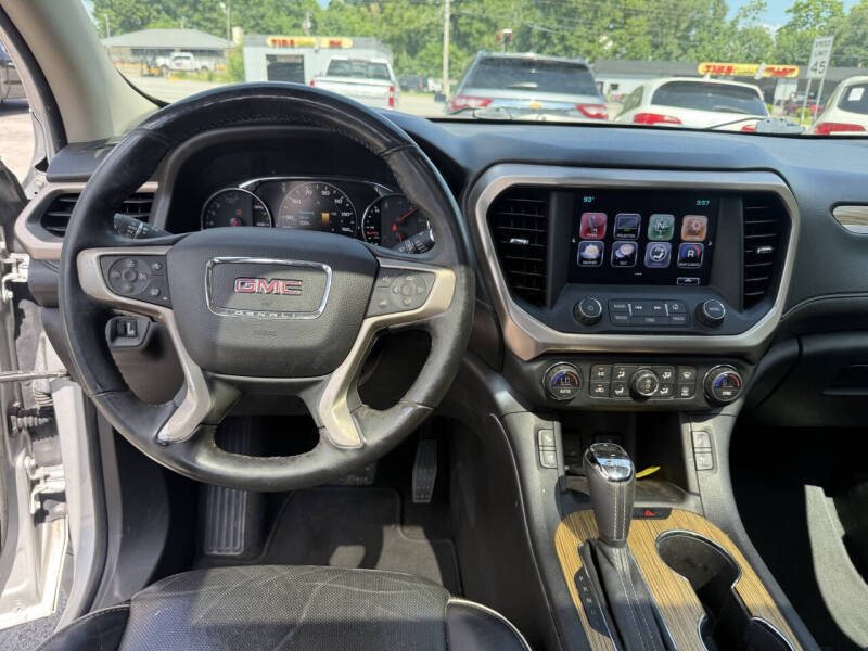 2017 GMC Acadia Denali