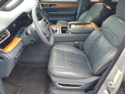2022 Jeep Grand Wagoneer Series III