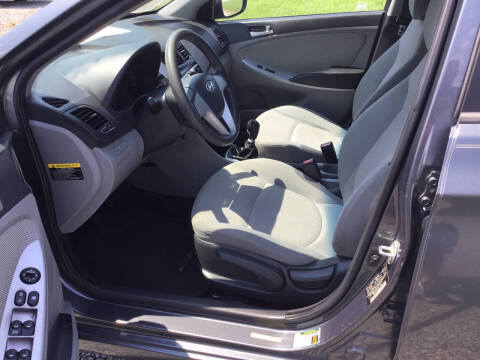 2013 Hyundai Accent GLS