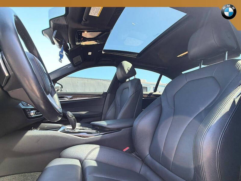 2018 BMW 5 Series 530i