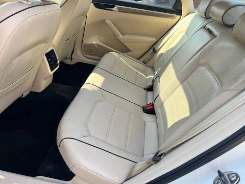 2017 Volkswagen Passat 1.8T SE