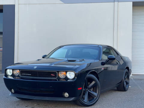 2009 Dodge Challenger for sale at AutoAffari LLC in Sacramento CA