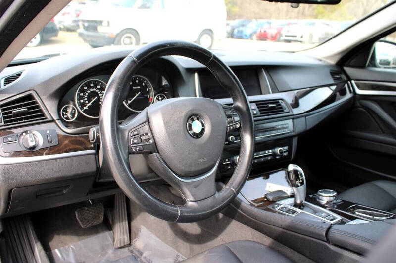 2015 BMW 5 Series 528i