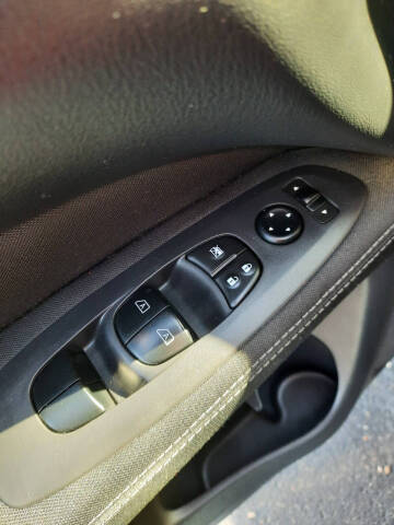 2017 Nissan Pathfinder SV